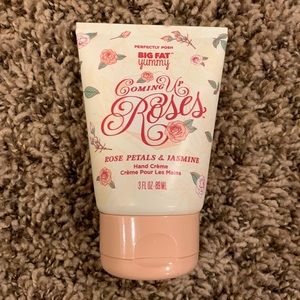 Perfectly Posh Coming up Roses hand cream